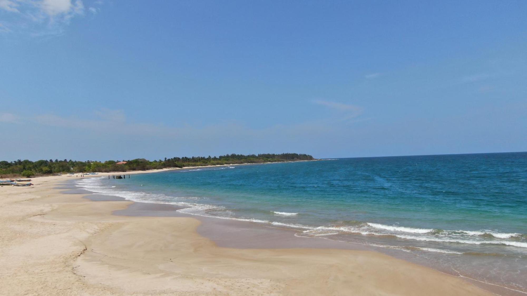 Aqua Marine Beach Hotel Kalkudah  Buitenkant foto