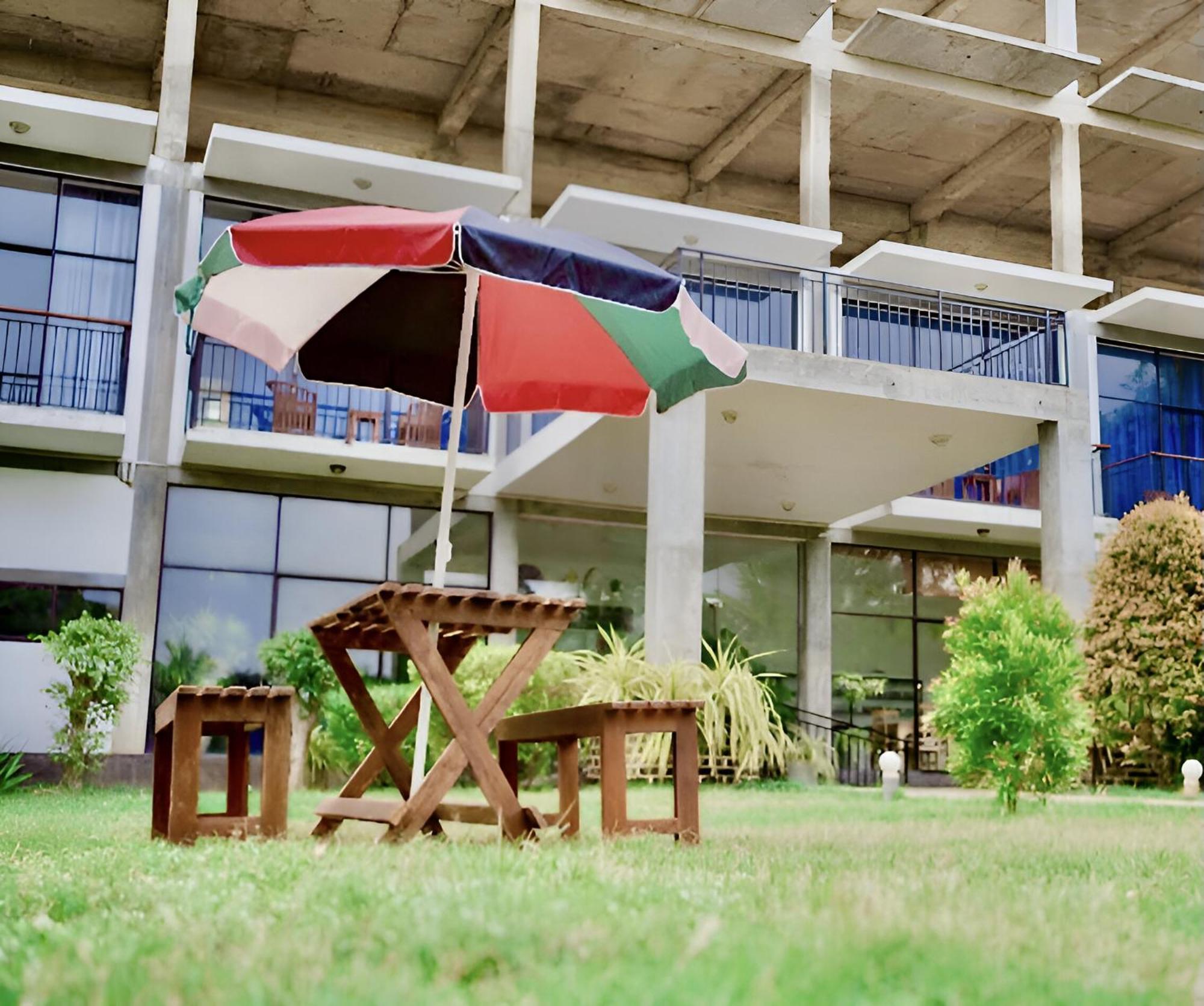 Aqua Marine Beach Hotel Kalkudah  Buitenkant foto
