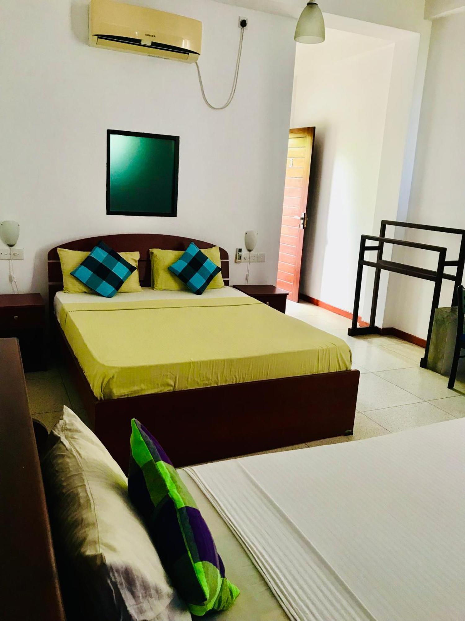 Aqua Marine Beach Hotel Kalkudah  Buitenkant foto