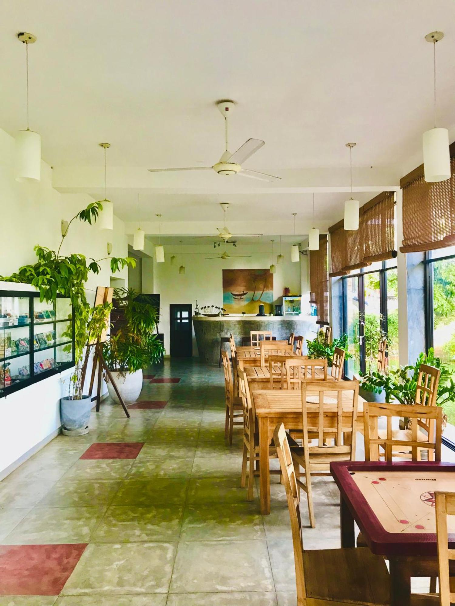 Aqua Marine Beach Hotel Kalkudah  Buitenkant foto