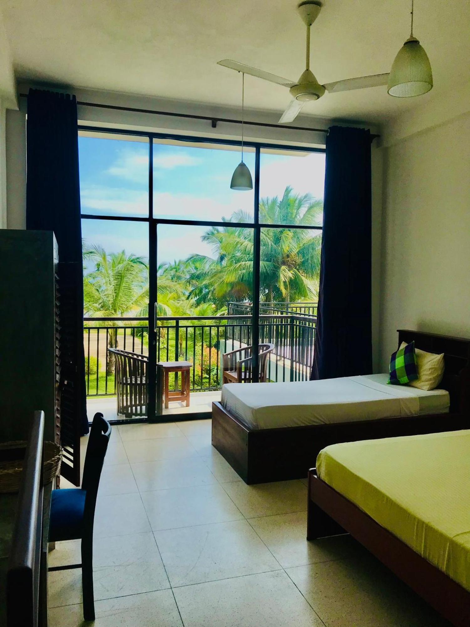 Aqua Marine Beach Hotel Kalkudah  Buitenkant foto