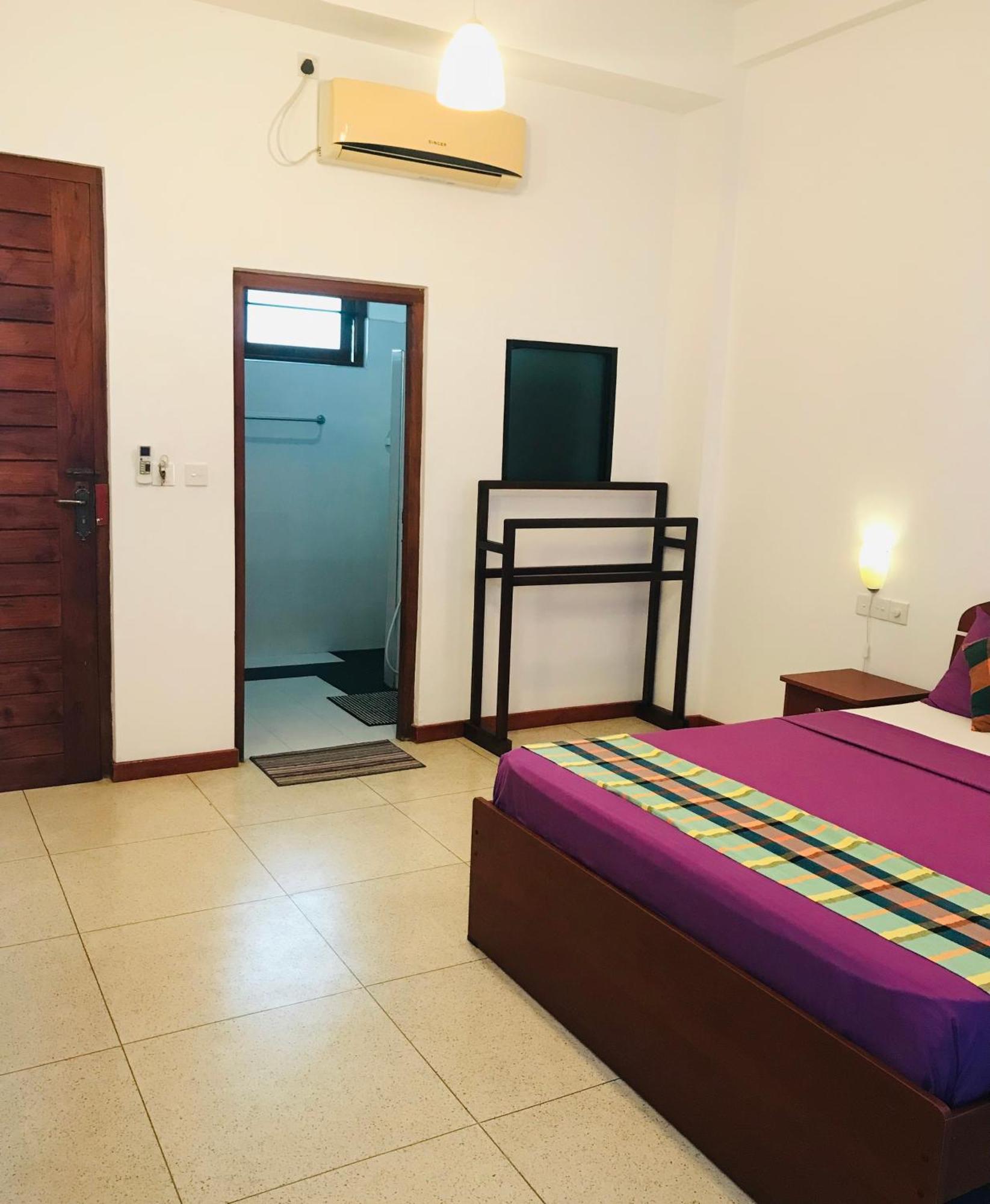 Aqua Marine Beach Hotel Kalkudah  Buitenkant foto
