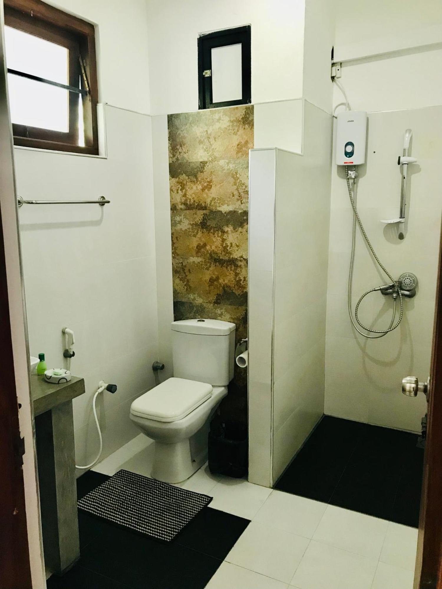 Aqua Marine Beach Hotel Kalkudah  Buitenkant foto